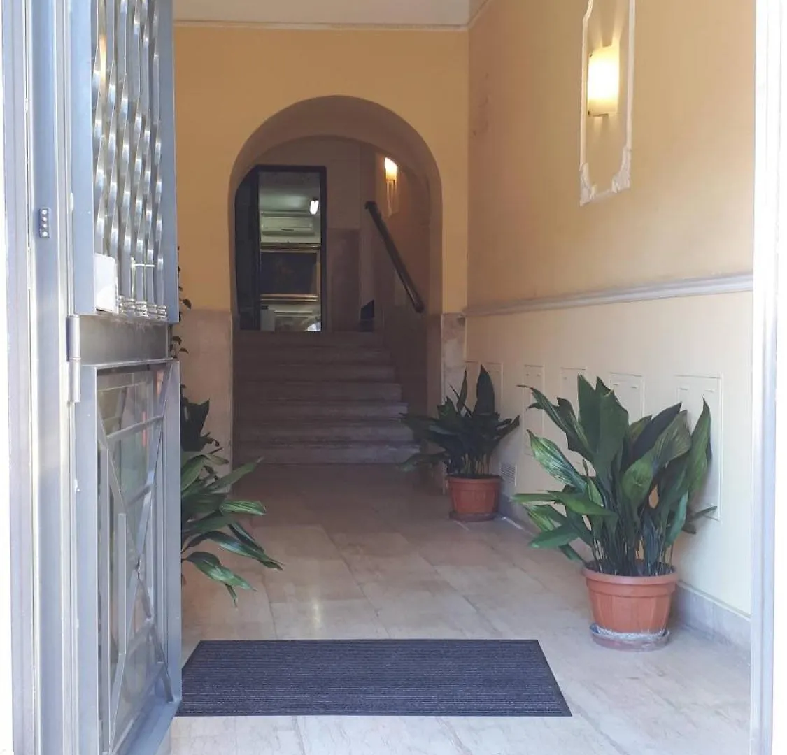 Colosseo Rooms Imperial Roma 3*,  Italia