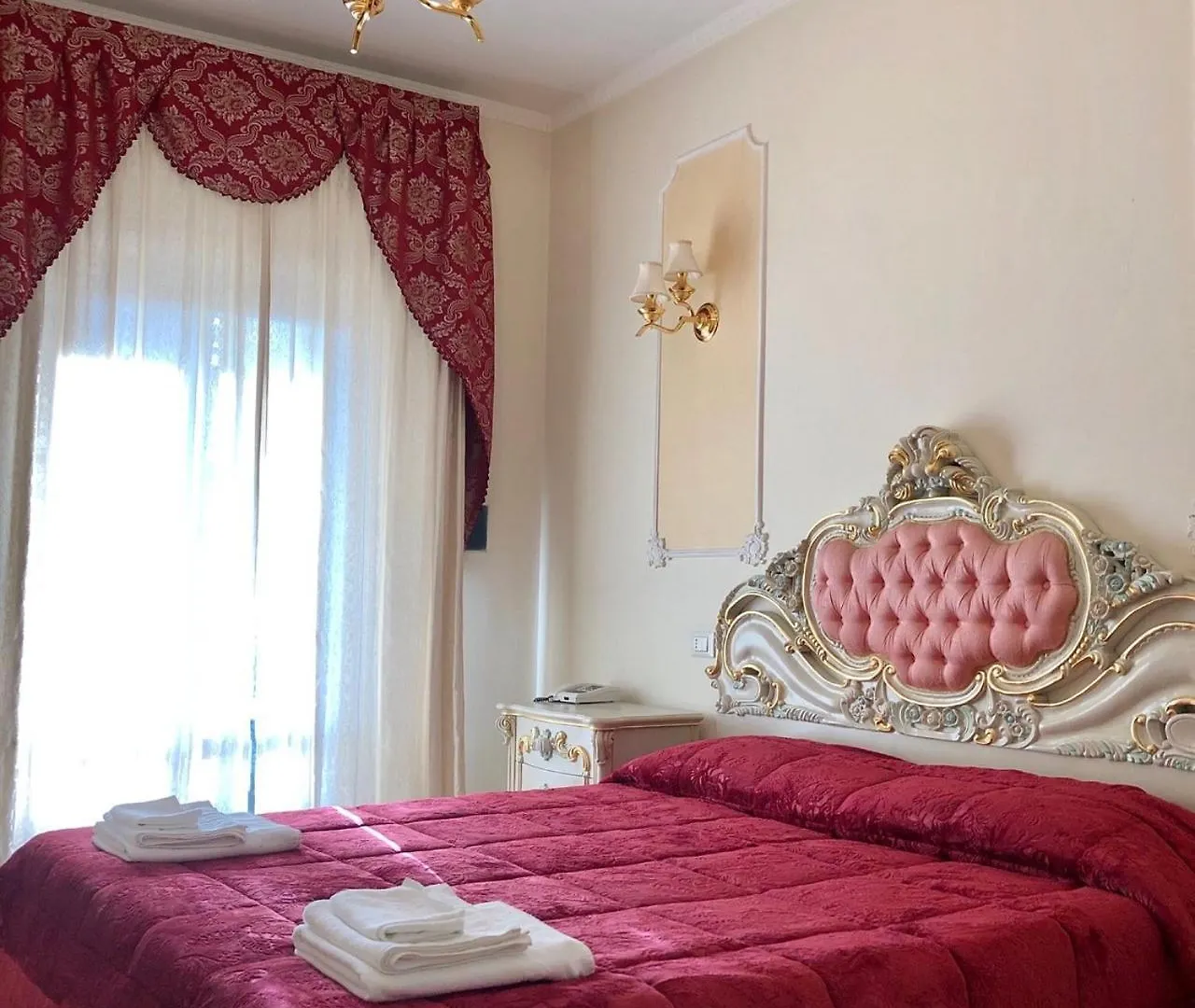 *** بيت ضيافة Colosseo Rooms Imperial روما إيطاليا